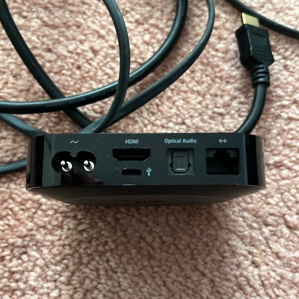 Apple TV🍎 Model A1469 With Controller and Cords - Picture 3 of 10